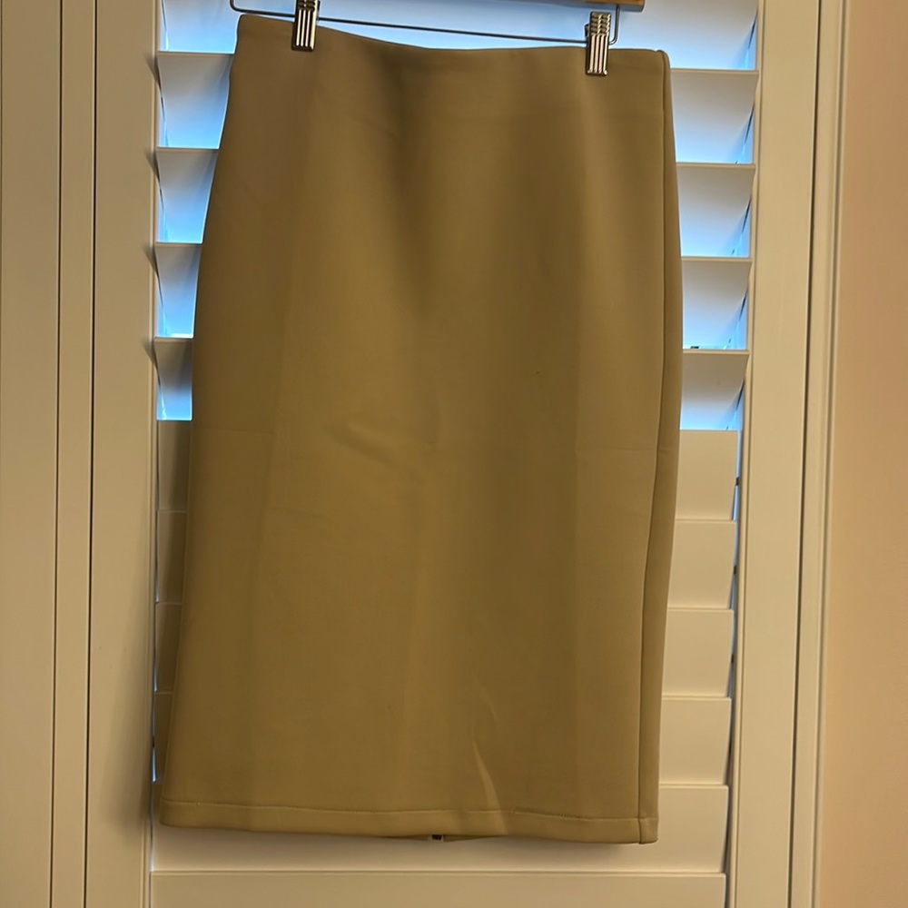 Catherine beige pencil skirt